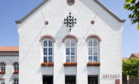 Europa, Deutschland, Nordrhein-Westfalen, Niederrhein, Xanten: ehemaliges Kartäuserkloster, Rathaus
